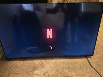 Hisense 43" Class FHD Roku Smart LED TV Mounted Ready