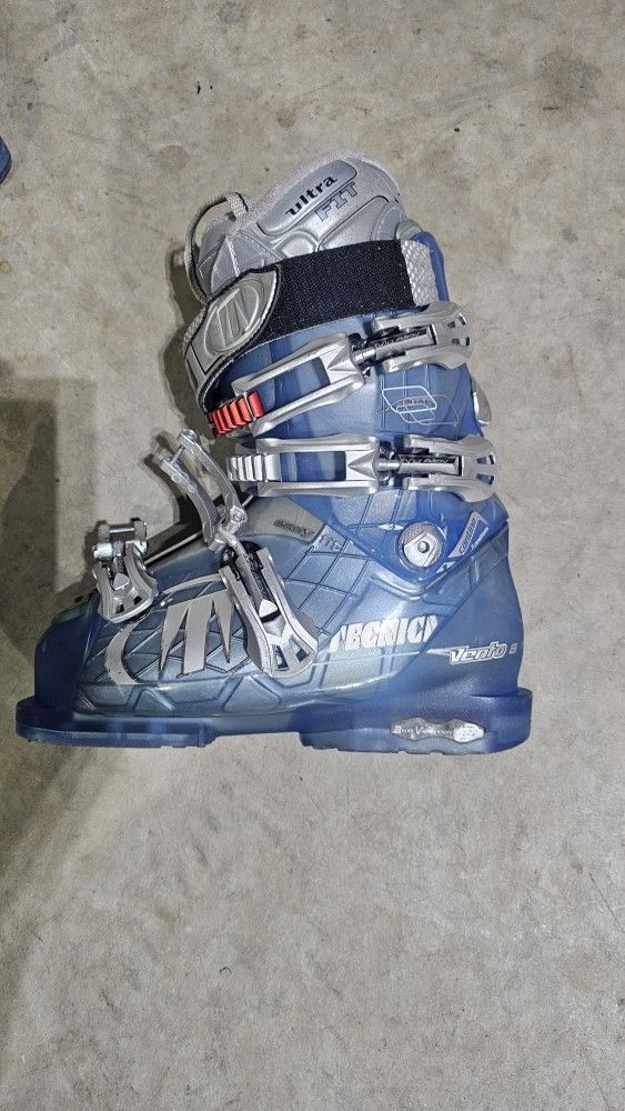 Technica Vento8 Womans Ski Boot