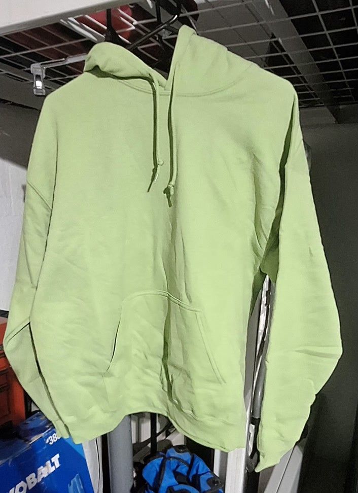 (BB - 38) GILDAN GREEN HOODIE FRONT POUCH SIZE LARGE