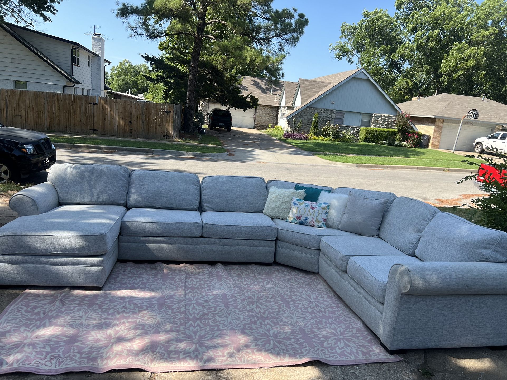 Sectional sofa in like-new condition