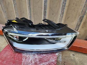 2015-2018 Audi Q3 Headlight Passenger Side