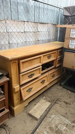 Dresser FREE