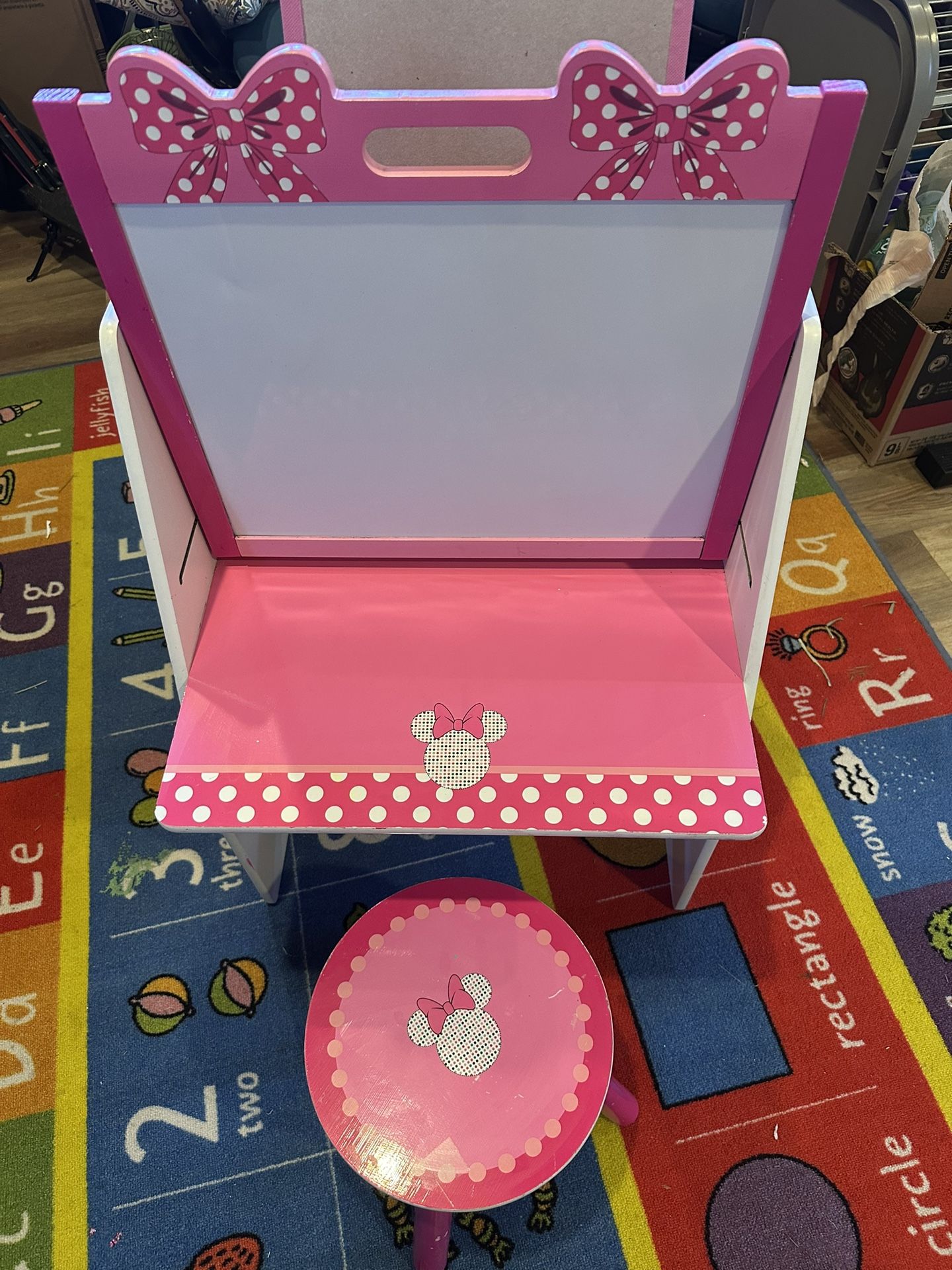 Minnie Mouse Desk