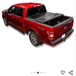 Ford Super Duty with 6.9 FT Bed | Low-Profile, Easy On/Off, Hard Tri-Fold Truck Bed Tonneau Cover