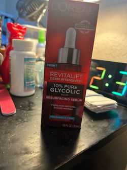 L’Oréal Revitalift Glycolic Serum - NIB