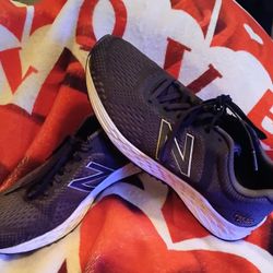 Boys Black New Balance Fresh Foam Arishi  V2