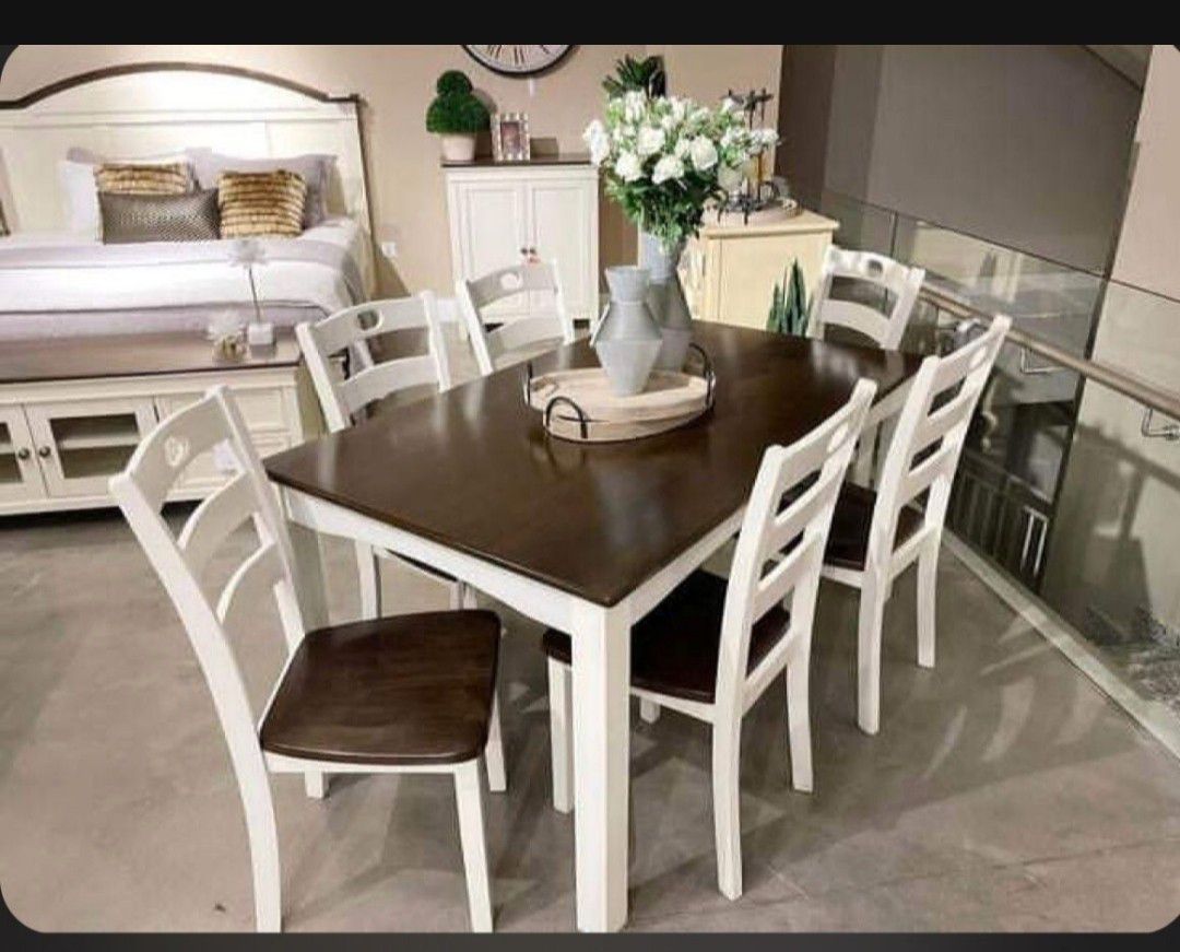 By Ashley 7 Piece Rectangular Dining Table And Chairs🌟Kitchen/Dining Set🔥New Brand👌On Display 🏠Delivery 🚛
