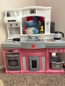 Play kitchen