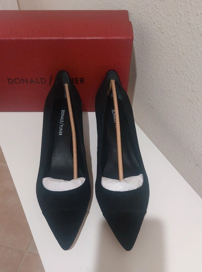 Donald J Pliner Ibiz-02 Suede Pumps 10M