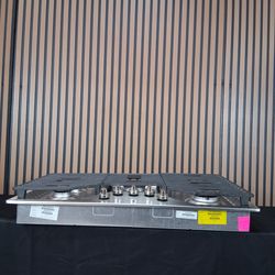 GE Profile 36" Built-in Gas Cooktop With Five Burners including Power Boil Burners in Stainless Steel (PGP7036SLSS-D-101Q)