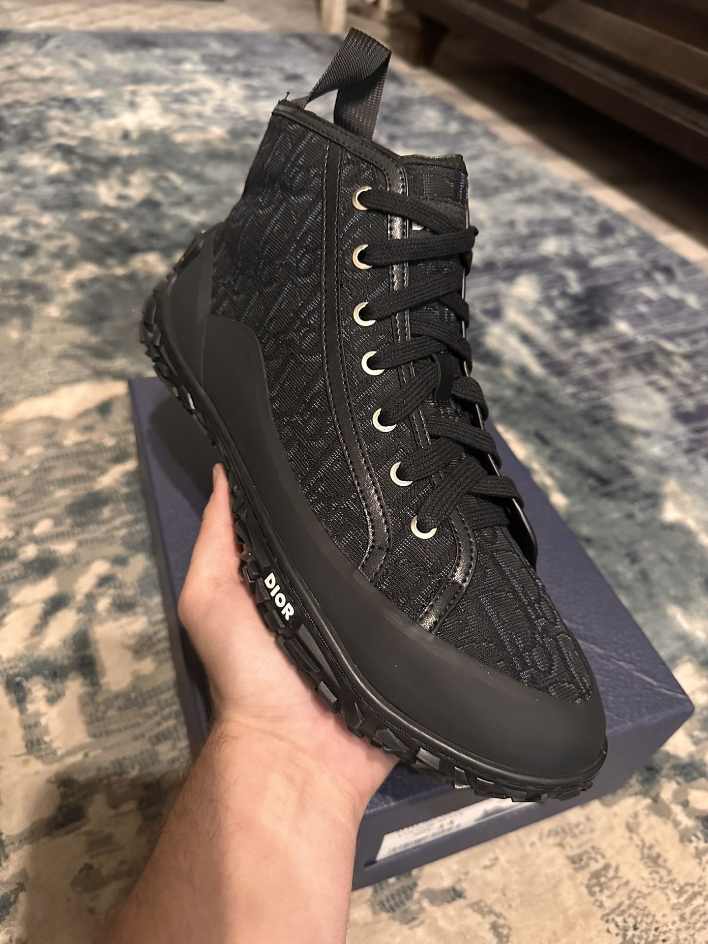 Dior B28