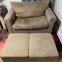 Sealy Posture Royale Sleeper Chair w Ottoman