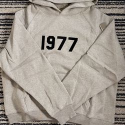 1977 essentials dark oat meal hoodie
