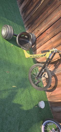 Razor DXT Drift Trike Yellow