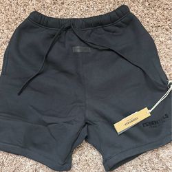 Fear of God Essentials black