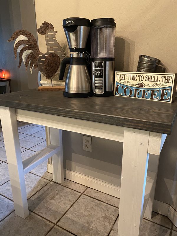Rustic Farmhouse Coffee Bar / Entry Table for Sale in San Antonio, TX