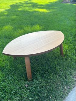 Petit cocktail table