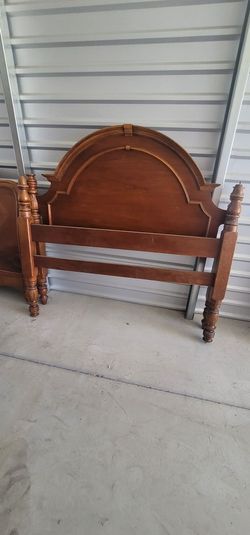 Queen Side Soild Wood Bed, Everything Included