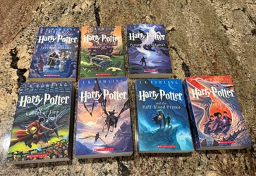 NEW Scholastic J. K. Rowling Harry Potter The Complete Series Paperback Book Box Set books 1-7