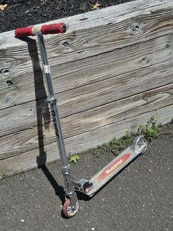 Razor scooter