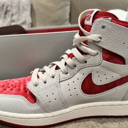 New Air Jordan 1 Zoom CMFT 2 SP – Women’s Size 9 – New in Box