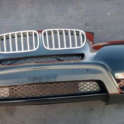2015-2017 Bmw X3 Complete Front Bumper With All The Accessories Oem.