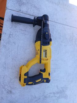 Roto Martillo Dewalt 20v Brushless Tres funciones solo herramienta