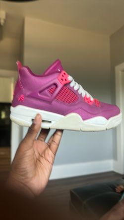 Jordan 4 valentines size 4