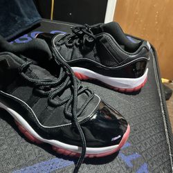 AIR JORDAN 11 RETRO LOW "BRED (2025)" Size 11