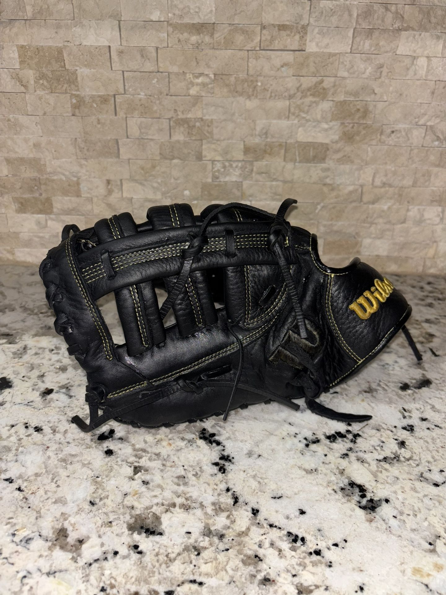 Wilson A950 LHT 1B Mitt A09LB22DIBM