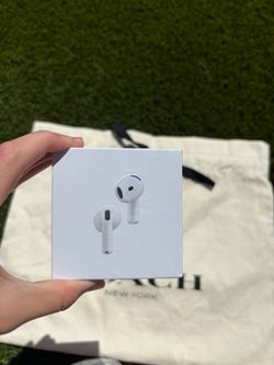 Apple AirPods Wireless Earbuds 4’s