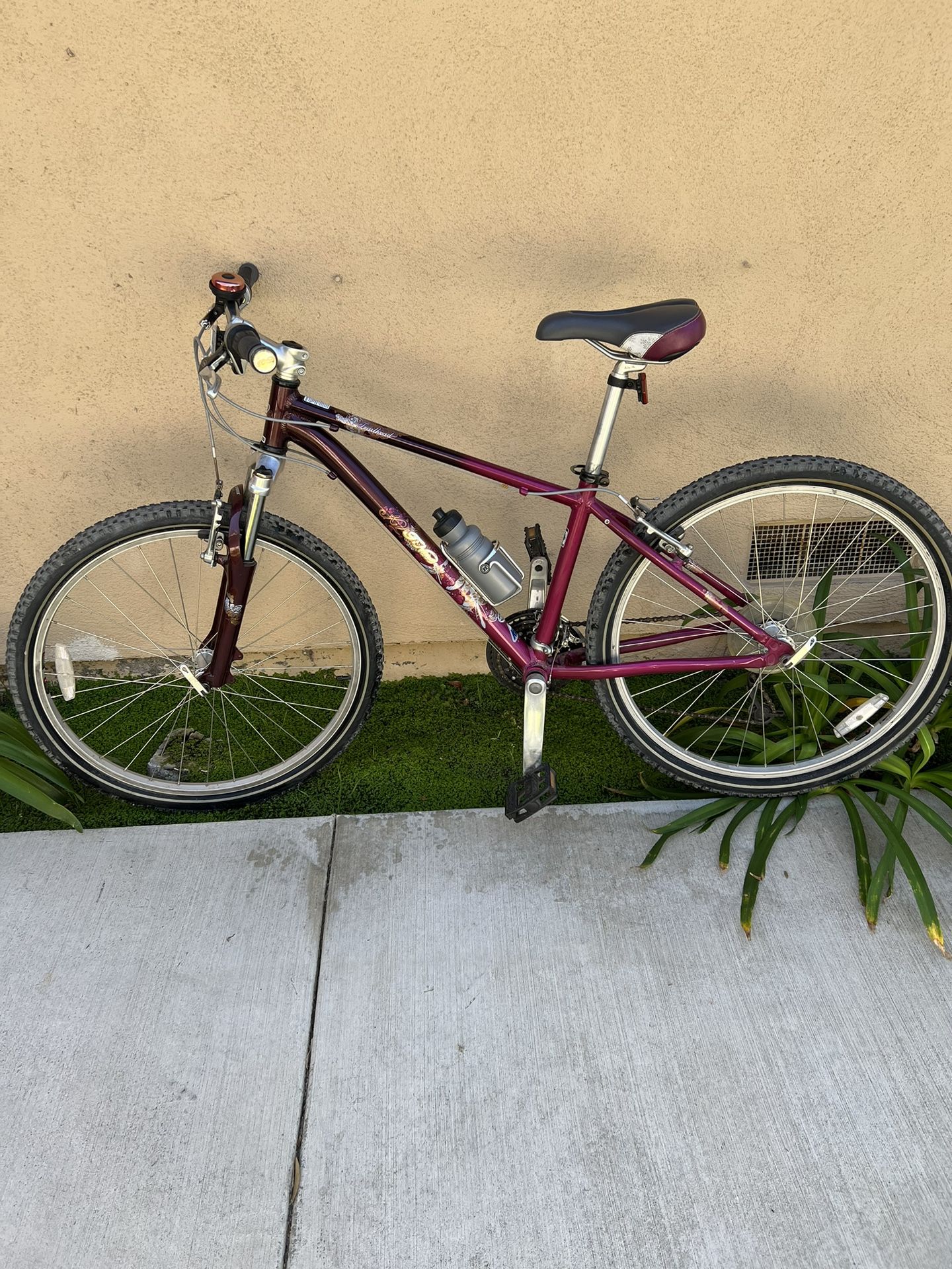 K2 T-Nine Trailhead Women’s Mountain Bike. Size Small