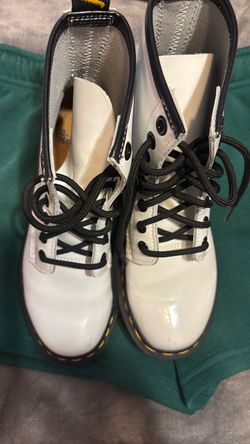 White dr martens