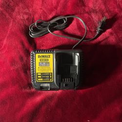 DEWALT 20V MAX DCB115 12 V Lithium-Ion Battery Charger 1 pc