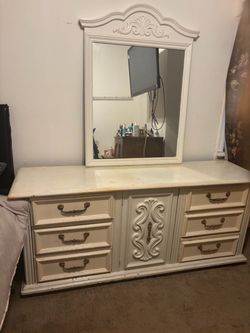 Vanity Dresser Set