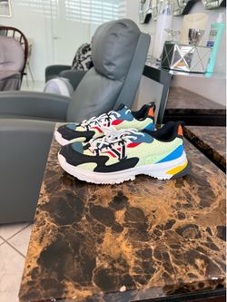 Zara tennis shoes new