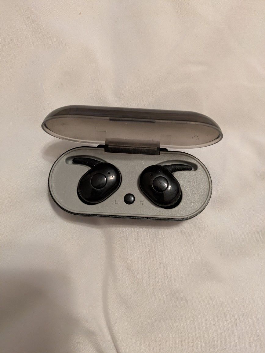 Billboard Earbuds