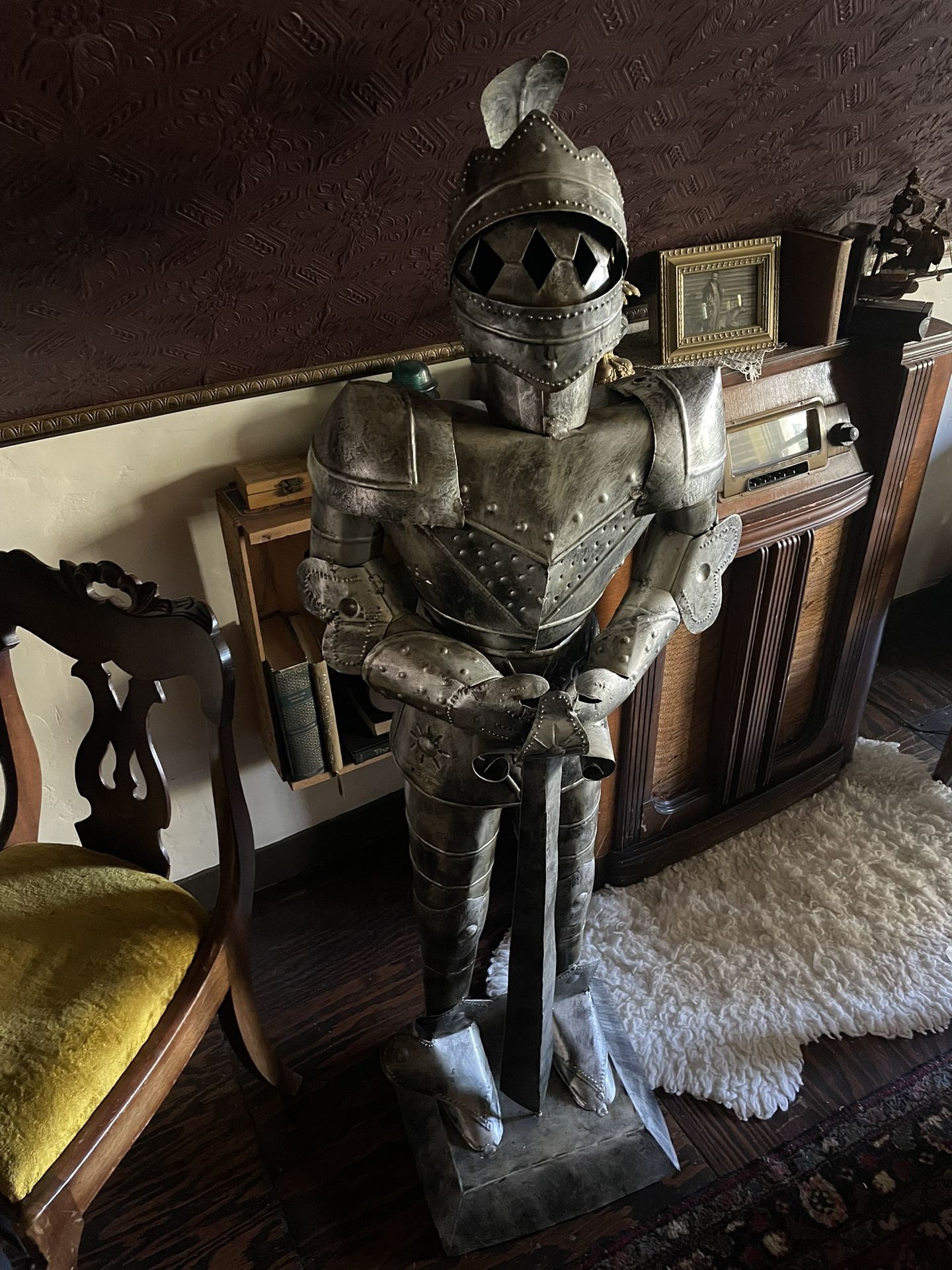 Knight Armor Statue (Mexican made)