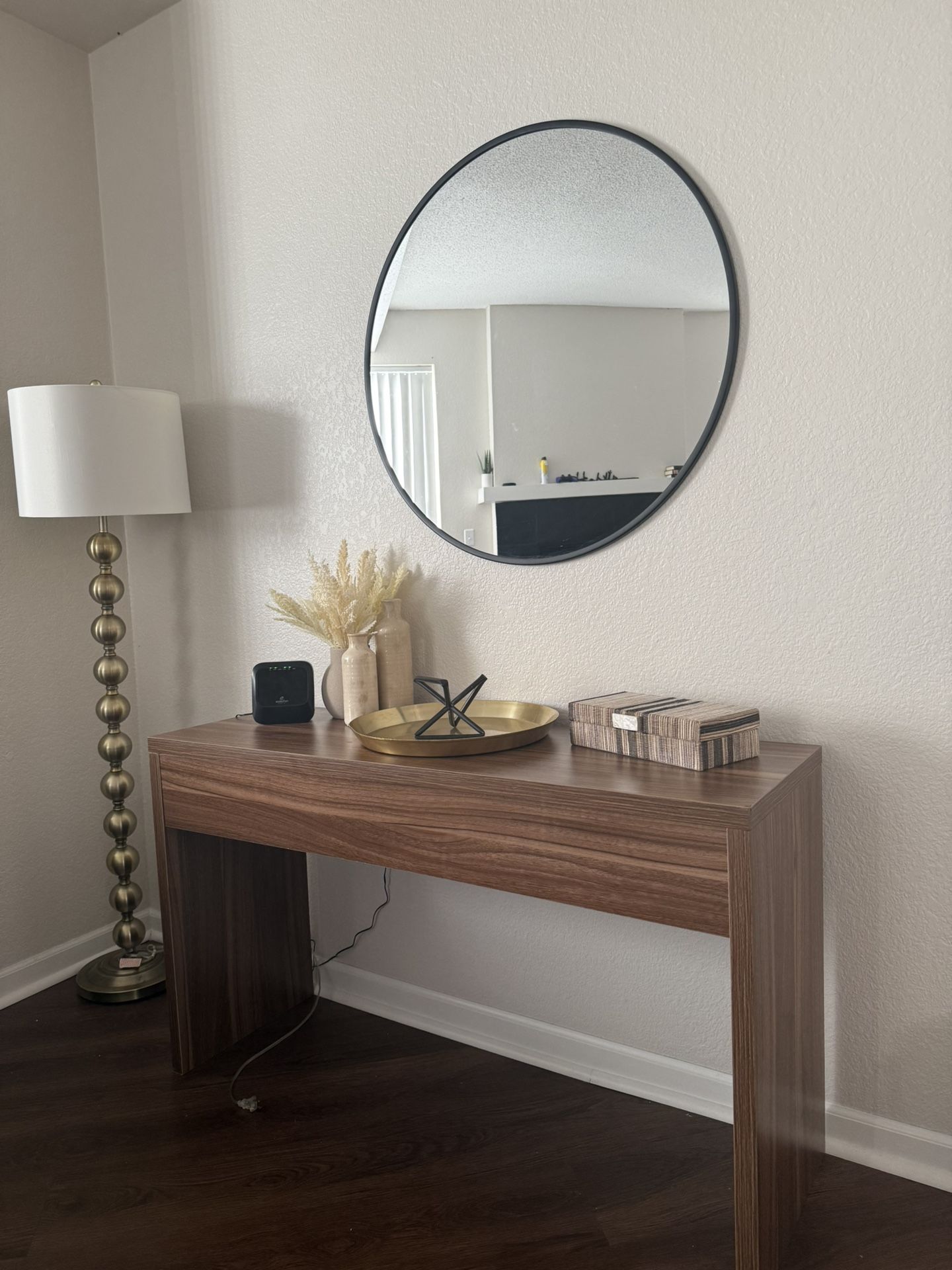 Entryway Table And Decor