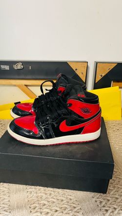 Air Jordan 1 High Patent Bred Sneakers