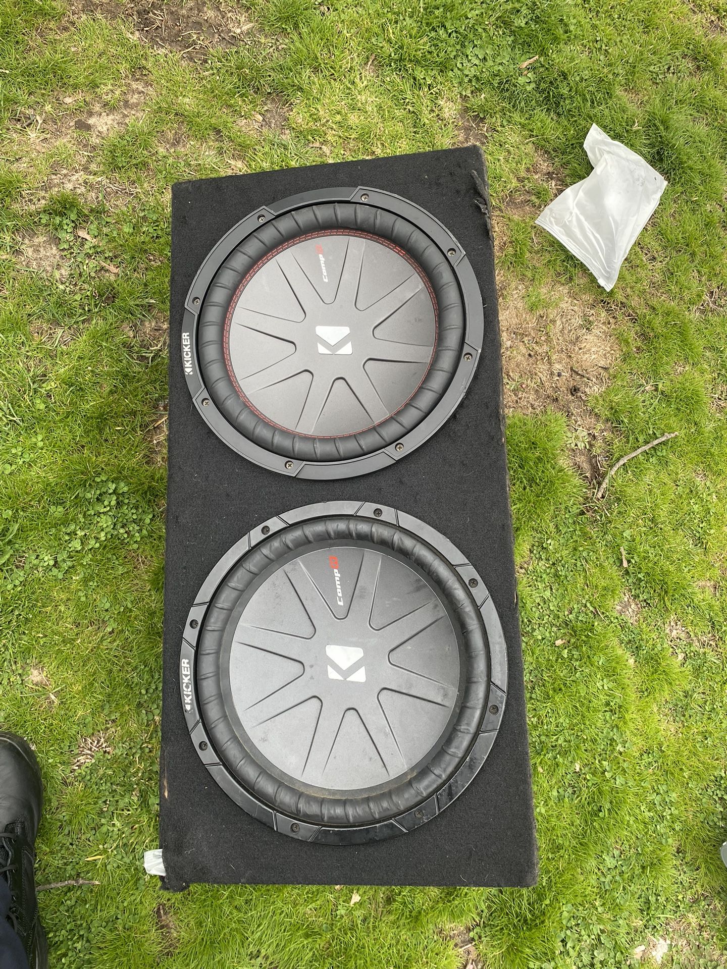 Kicker Speakers w/subwoofer