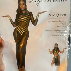 New Queen Halloween Costume