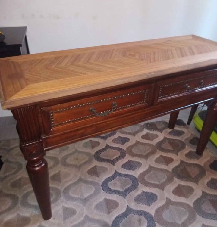 Entry Table Console