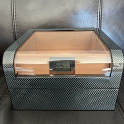 Cigar Desktop Humidor Spanish Cedar with Carbon Fiber Finish