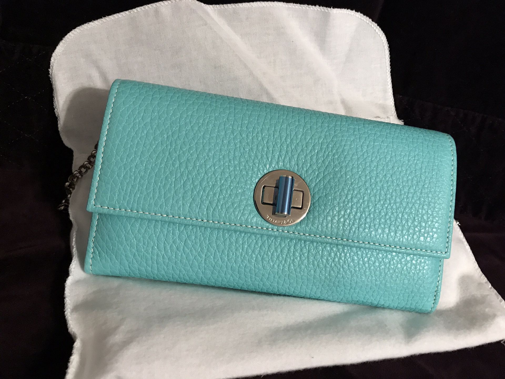 *NEW* Tiffany City Clutch With Removable Silver Chain Strap