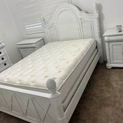 Beautiful White  bedrom set ( deliver available )