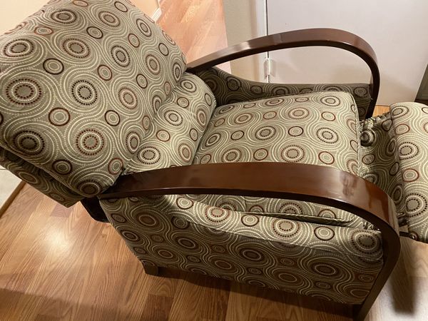 Costco recliner chair for Sale in Auburn, WA - OfferUp