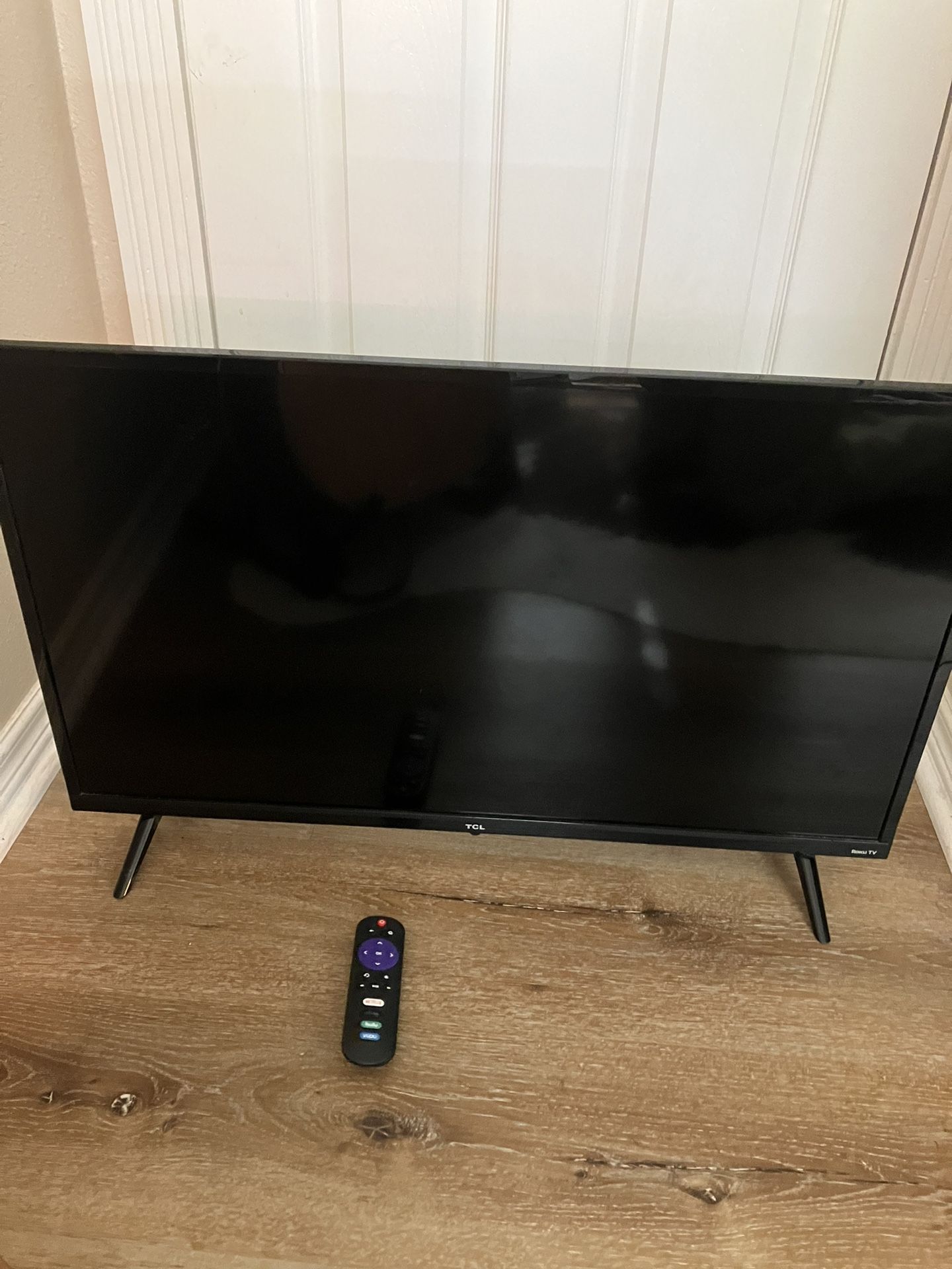 TCL Roku 32” TV 