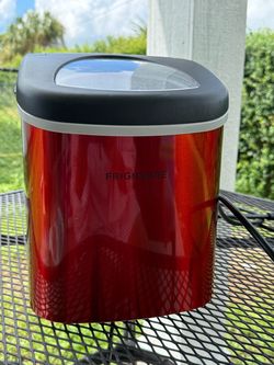 Frigidaire Portable Countertop Ice Maker