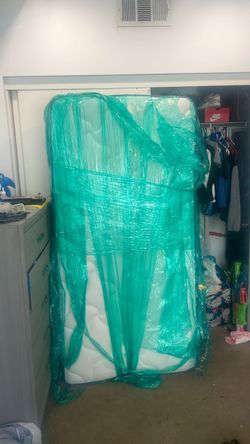 Bed and frame brand new size  Full